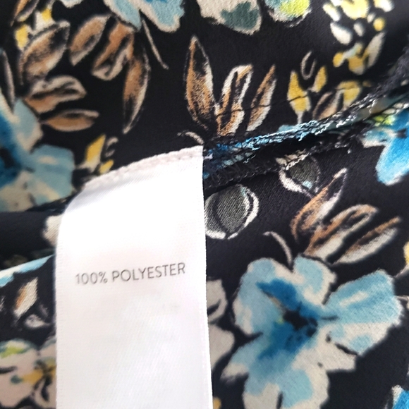 J. Jill Long Sleeve Longlined Floral Button Down Tiered Layed Hem Top, Size M - Picture 10 of 12